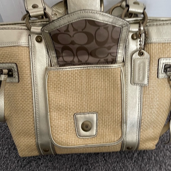 Genuine Coach Straw Handbag - Picture 6 of 10